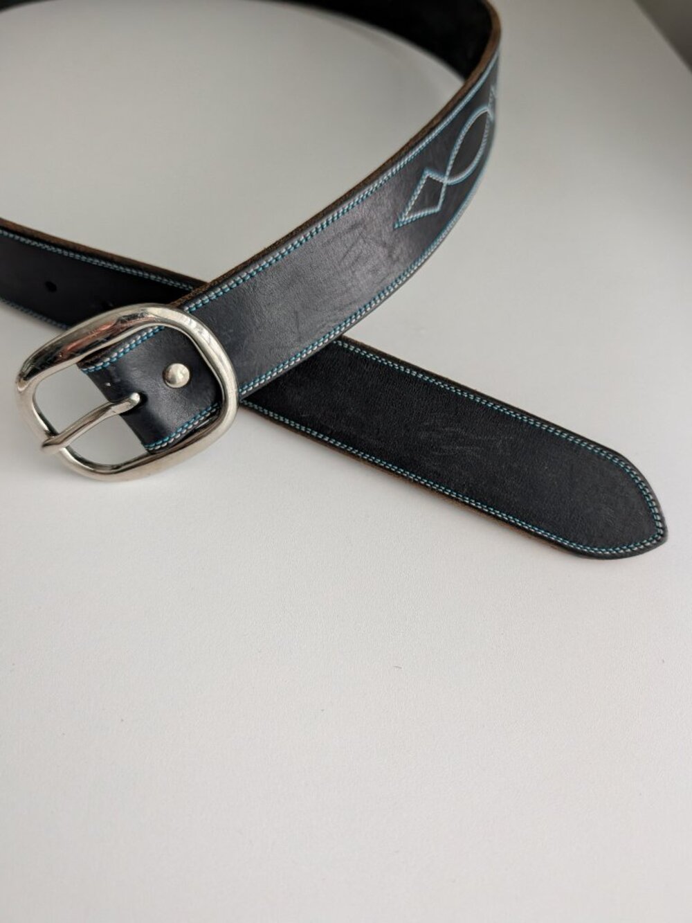 Dark Star Leather Belt Hand Stitched Western Style Cowhide Unisex 33in - Picture 5 of 6